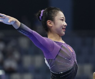 南洋杯世界围棋大师赛决赛：王星昊首局告负