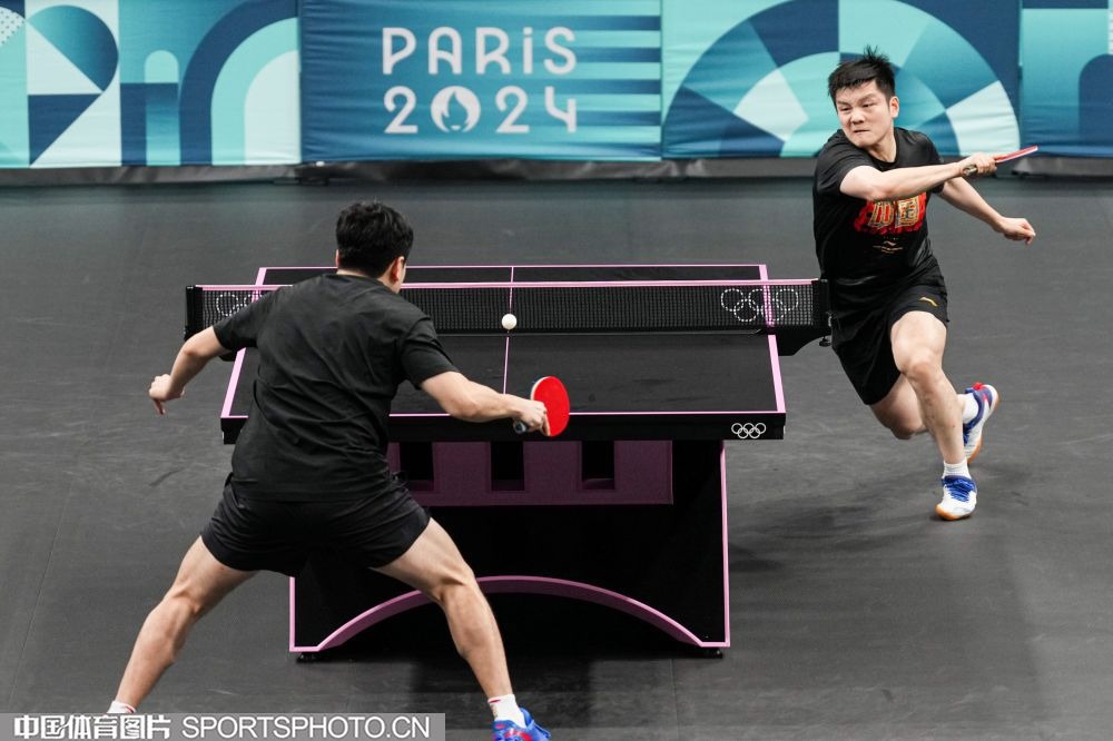 麻将实战技巧：如何利用“舍牌顺序”制造出一种你正在做乱牌的假象。（麻将实战策略：用舍牌顺序让对手误以为你在做乱牌）